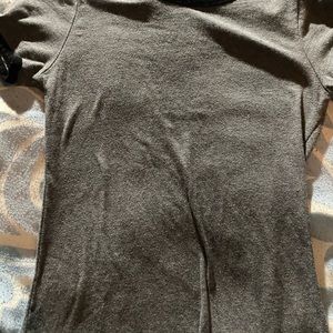 Gray shirt with back collar and sleeves